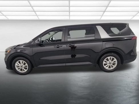 Used 2024 Kia Carnival LX FWD image 5
