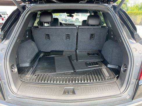 Used 2025 Cadillac XT5 Luxury w/ LPO, Floor Liner Package FWD image 26