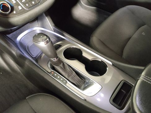 Used 2020 Chevrolet Malibu LT FWD image 26