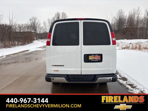 Used 2024 Chevrolet Express 3500 LT w/ LT Preferred Equipment Group image 4