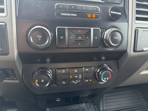 Used 2019 Ford F250 XL w/ Power Equipment Group AWD/4WD image 28