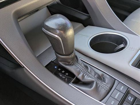 Used 2020 Toyota Avalon Limited w/ Advanced Safety Package FWD image 12