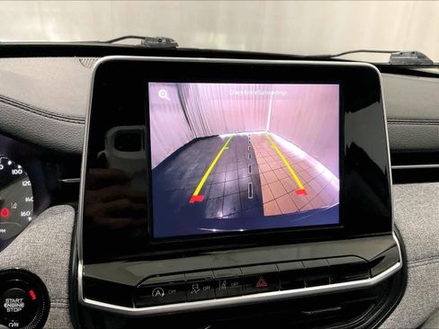 Used 2022 Jeep Compass Latitude w/ Mopar Graphics Package AWD/4WD image 19