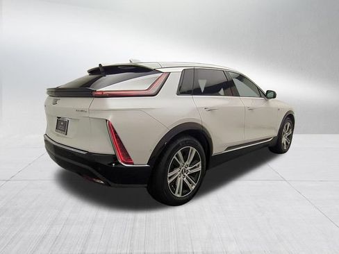 Certified 2024 Cadillac Lyriq Tech w/ Driver Assist Package AWD/4WD image 5