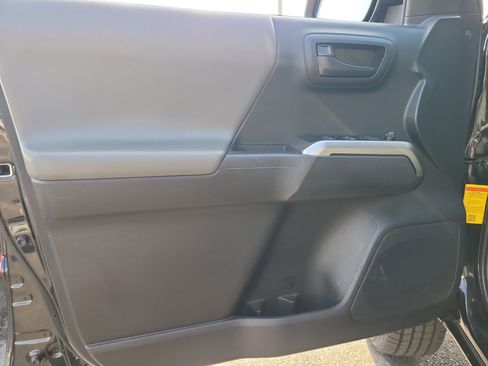 Used 2023 Toyota Tacoma SR5 w/ Technology Package image 15