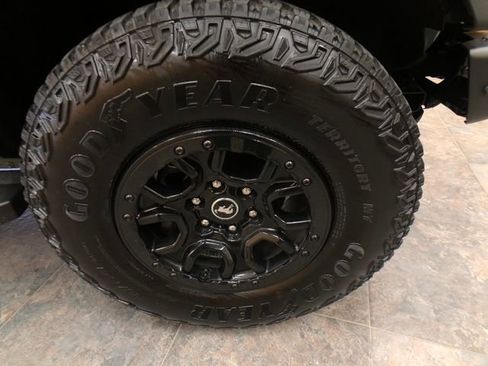 Certified 2022 Ford Bronco Wildtrak image 9