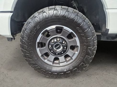 Certified 2023 Ford F350 Platinum w/ Tremor Off-Road Package AWD/4WD image 9