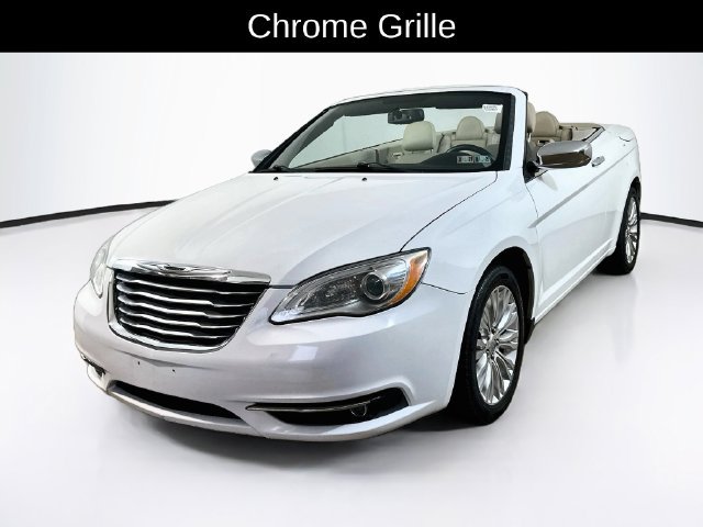Used 2014 Chrysler 200 Limited FWD image 18
