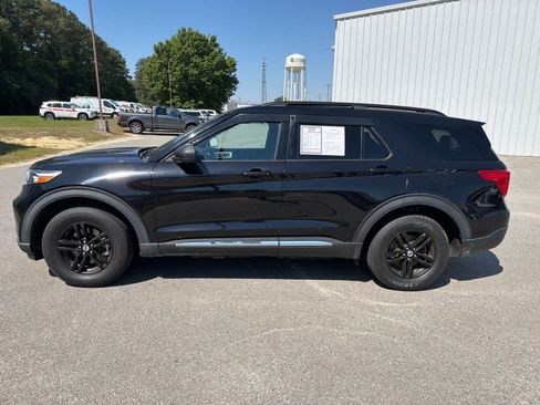 Used 2020 Ford Explorer XLT AWD/4WD image 4