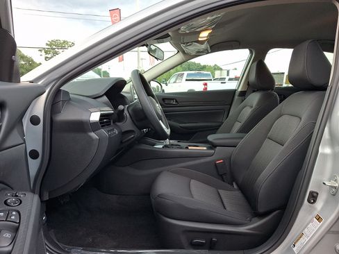New 2026 Nissan Altima 2.5 SV AWD/4WD image 10