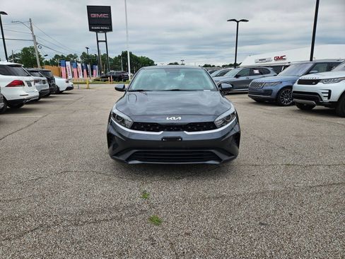 Used 2024 Kia Forte LXS FWD image 9