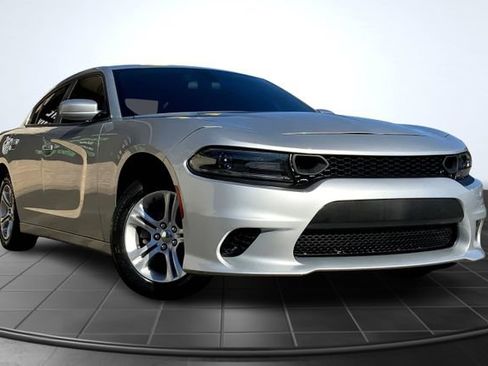 Used 2020 Dodge Charger SXT w/ Leather Interior Group image 1