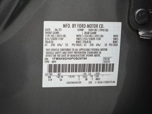 Certified 2023 Ford Explorer XLT w/ Equipment Group 202A AWD/4WD image 25
