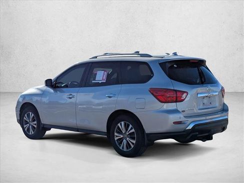 Used 2019 Nissan Pathfinder S image 8