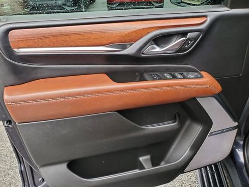 Used 2023 GMC Yukon Denali Ultimate image 17