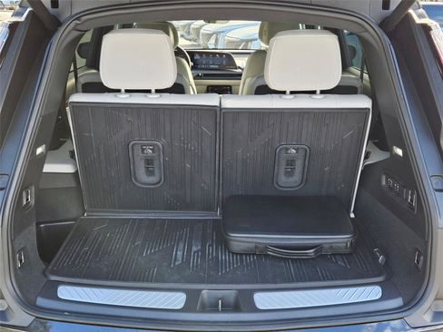 New 2026 Cadillac Vistiq Sport w/ LPO, Floor Liner Package AWD/4WD image 29