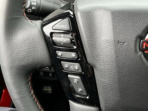 Used 2025 Nissan Frontier PRO-4X image 19