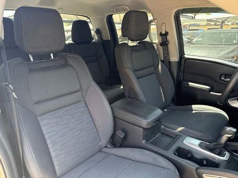Certified 2024 Nissan Frontier SV w/ Technology Package RWD image 16