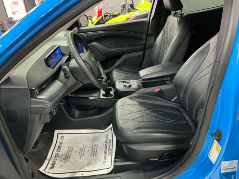 Used 2023 Ford Mustang Mach-E Select image 12