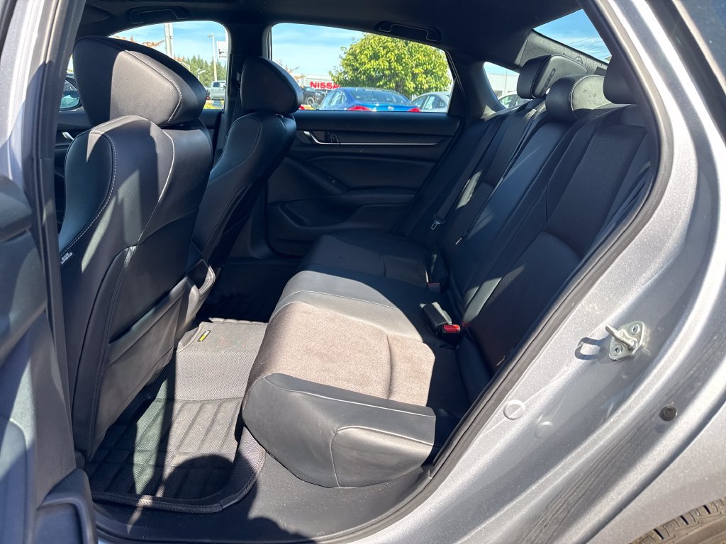 Used 2018 Honda Accord Sport image 8