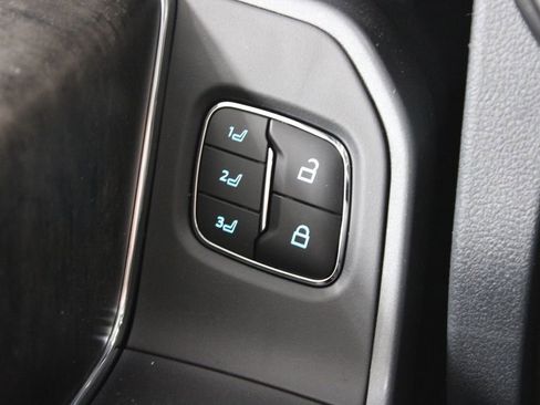 New 2026 Ford F250 Lariat w/ Black Appearance Package image 43