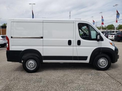 Used 2025 RAM ProMaster 1500 w/ Convenience Group FWD image 2