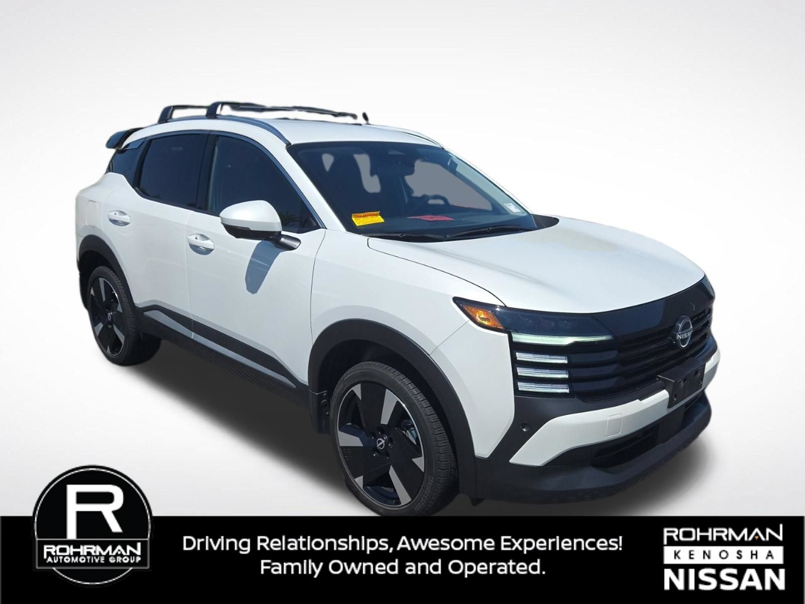 Certified 2025 Nissan Kicks SR FWD image 9