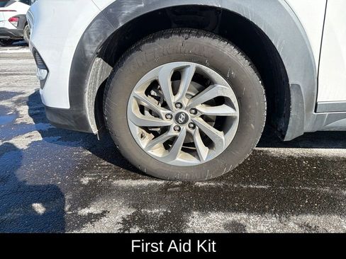 Used 2018 Hyundai Tucson SE w/ Cargo Package image 9