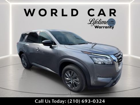 Used 2025 Nissan Pathfinder S FWD image 1