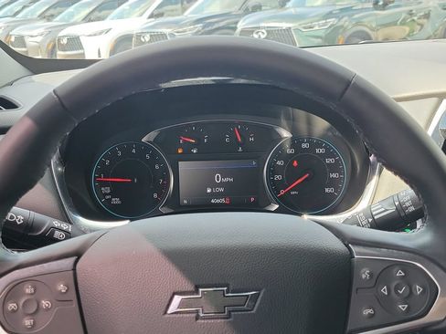 Used 2023 Chevrolet Traverse LT w/ Midnight/Sport Edition AWD/4WD image 13