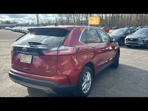 Certified 2023 Ford Edge SEL w/ Convenience Package AWD/4WD image 4