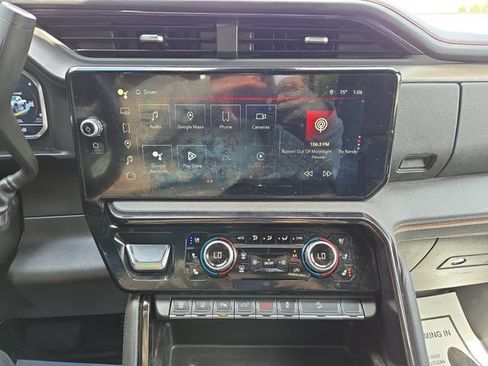 Used 2025 GMC Sierra 3500 AT4 w/ AT4 Premium Plus Package AWD/4WD image 27