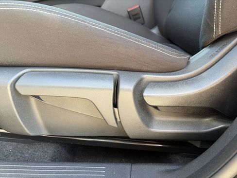 Used 2023 Nissan Rogue S image 13