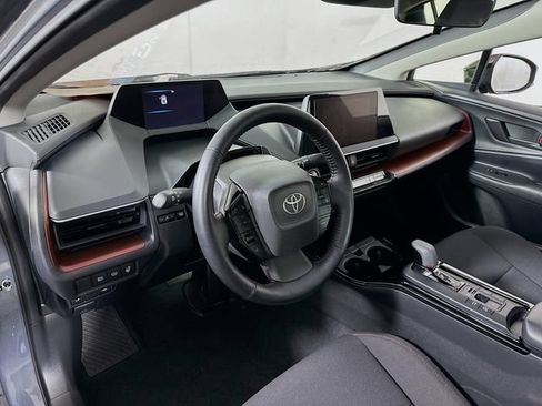 Used 2023 Toyota Prius Prime FWD image 8