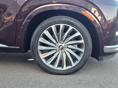 Used 2024 Hyundai Palisade Calligraphy image 9