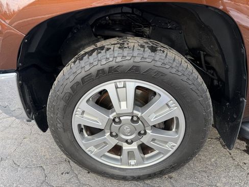 Used 2014 Toyota Tundra 1794 Edition image 32