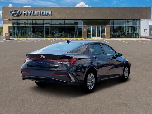 Certified 2026 Hyundai Elantra Hybrid FWD image 7