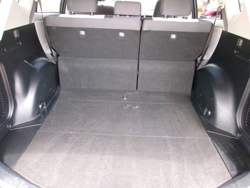 Used 2013 Toyota RAV4 XLE AWD/4WD image 11