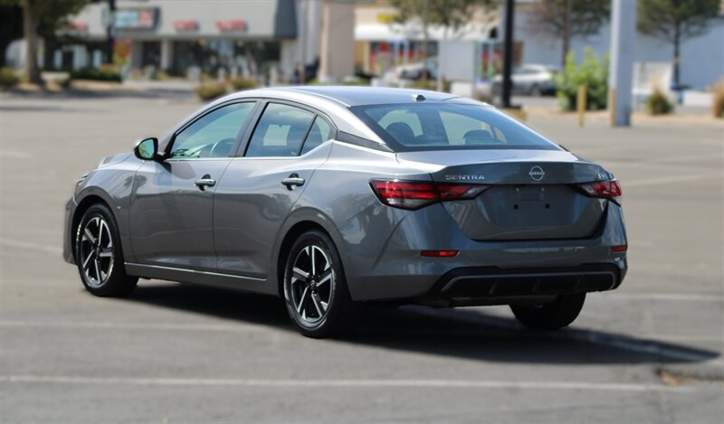 Used 2024 Nissan Sentra SV FWD image 2