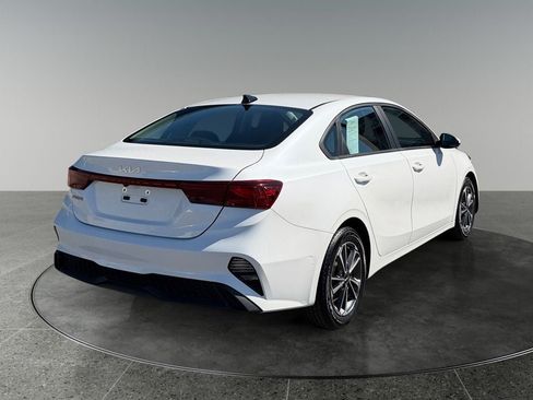 Used 2023 Kia Forte LXS FWD image 9