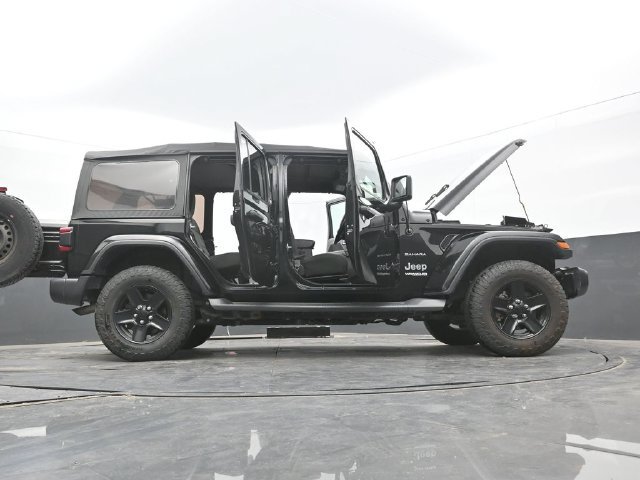 Used 2018 Jeep Wrangler Unlimited Sahara w/ Safety Group AWD/4WD image 67