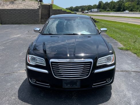 Used 2012 Chrysler 300 Limited RWD image 8