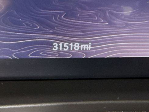 Used 2023 Jeep Grand Cherokee L Limited w/ Luxury Tech Group II image 5