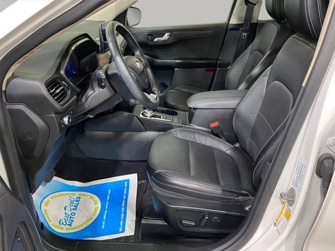 Used 2020 Ford Escape Titanium FWD image 16