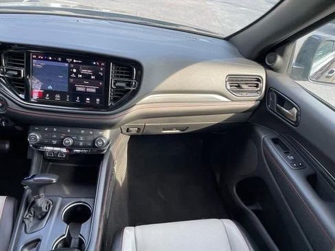 Used 2024 Dodge Durango GT image 11