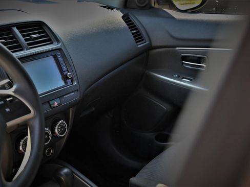 Used 2018 Mitsubishi Outlander Sport ES image 10