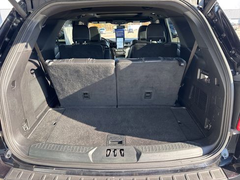 Certified 2020 Ford Explorer ST w/ Premium Technology Package image 39