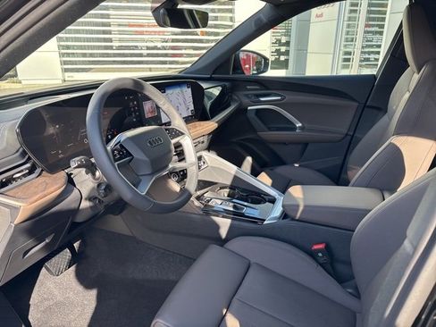 New 2025 Audi Q5 2.0T Premium Plus image 12