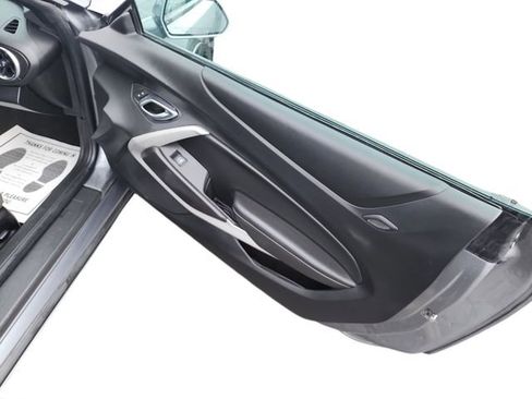 Used 2021 Chevrolet Camaro LT RWD image 12