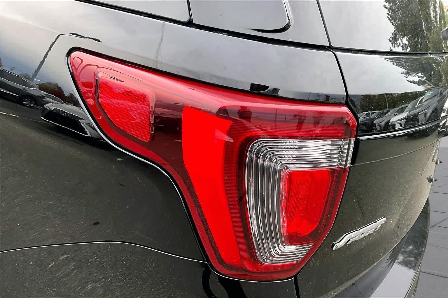 Used 2016 Ford Explorer Sport w/ Equipment Group 401A AWD/4WD image 29